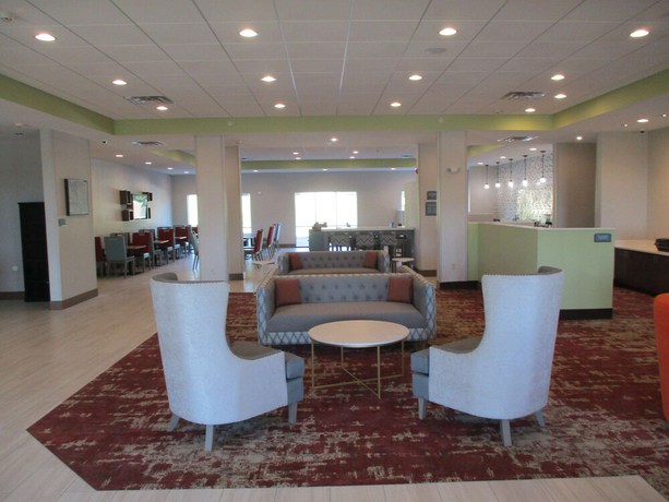 Imagen de los interiores del Hotel La Quinta Inn and Suites by Wyndham Jackson/Cape Girardeau. Foto 15