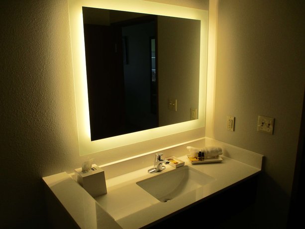 Imagen de la habitación del Hotel La Quinta Inn and Suites by Wyndham Jackson/Cape Girardeau. Foto 7