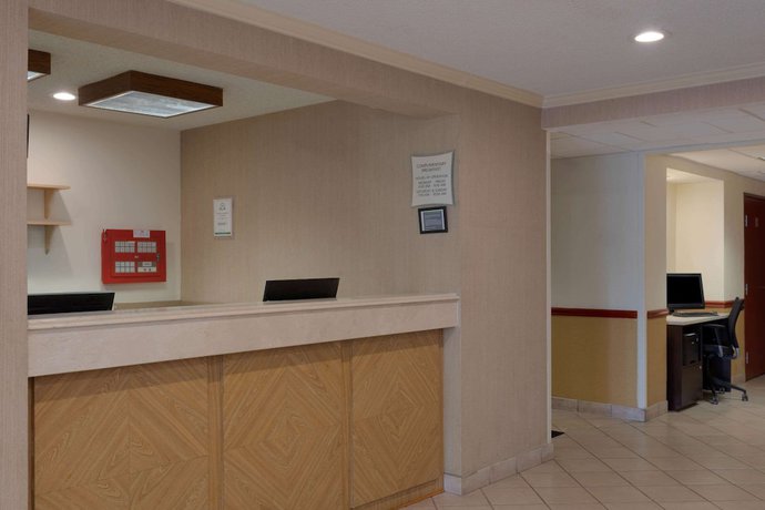 Imagen de los interiores del Hotel La Quinta Inn and Suites by Wyndham Jacksonville Mandarin. Foto 19