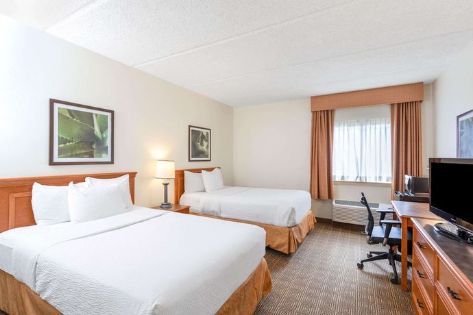 Imagen de la habitación del Hotel La Quinta Inn and Suites by Wyndham Jacksonville Mandarin. Foto 7