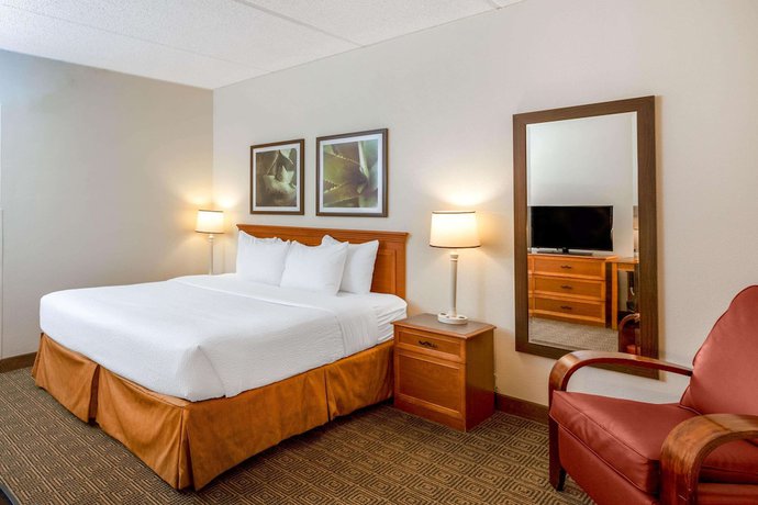 Imagen de la habitación del Hotel La Quinta Inn and Suites by Wyndham Jacksonville Mandarin. Foto 11