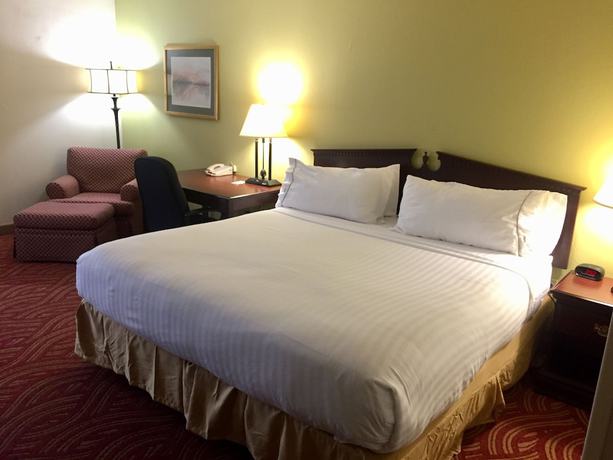 Imagen de la habitación del Hotel La Quinta Inn and Suites by Wyndham Jonesboro. Foto 2