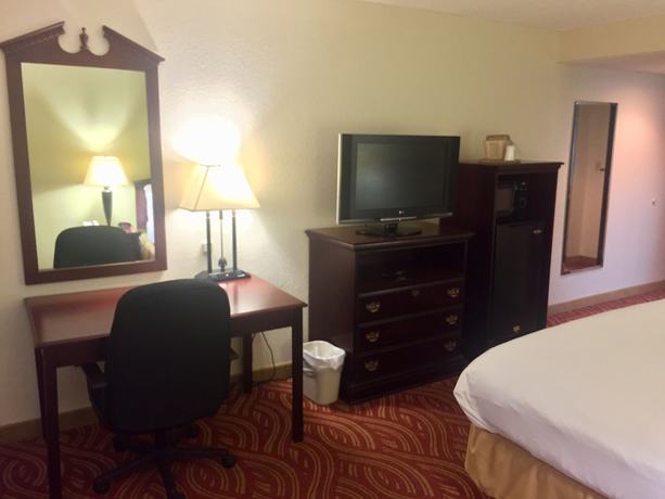 Imagen de la habitación del Hotel La Quinta Inn and Suites by Wyndham Jonesboro. Foto 11