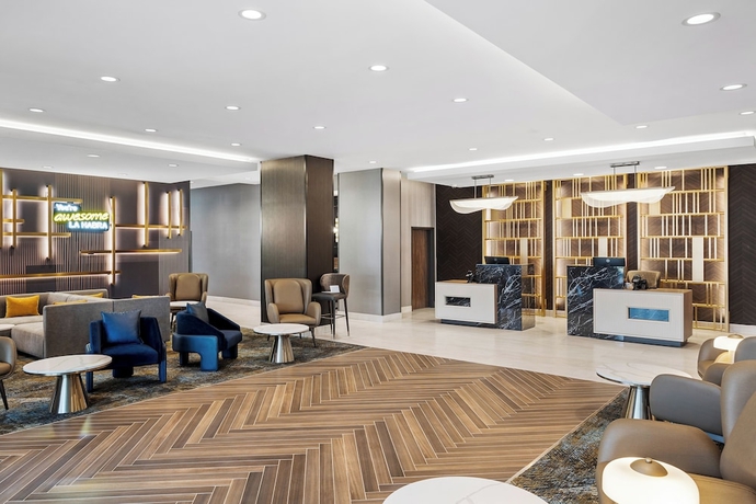 Imagen de los interiores del Hotel La Quinta Inn and Suites by Wyndham La Habra. Foto 14