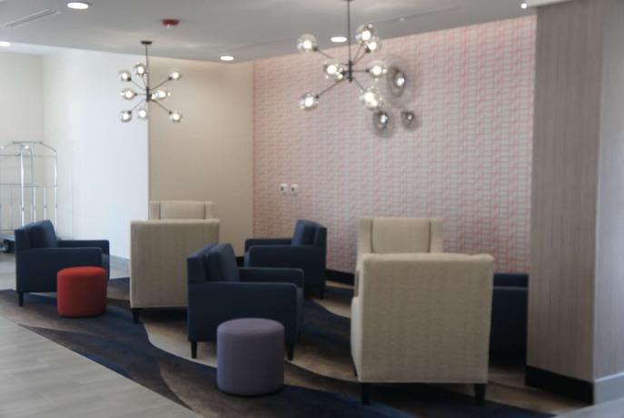 Imagen de los interiores del Hotel La Quinta Inn and Suites by Wyndham Lafayette Oil Center. Foto 18
