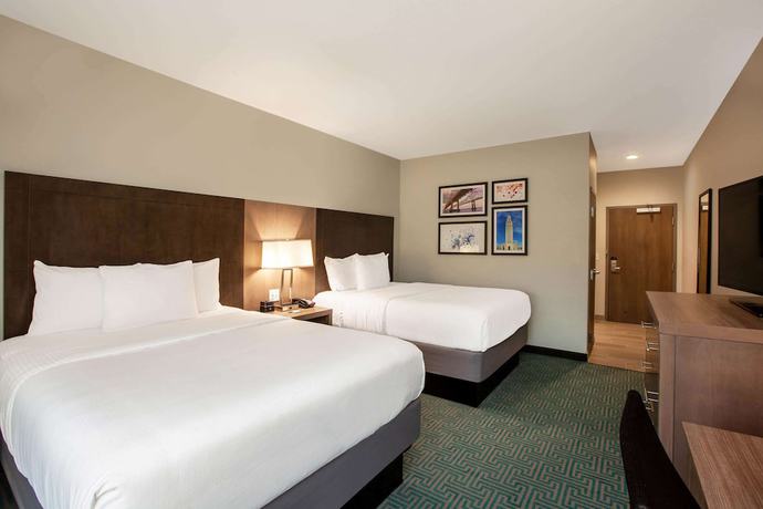 Imagen de la habitación del Hotel La Quinta Inn and Suites by Wyndham Lafayette Oil Center. Foto 4
