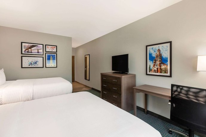 Imagen de la habitación del Hotel La Quinta Inn and Suites by Wyndham Lafayette Oil Center. Foto 10