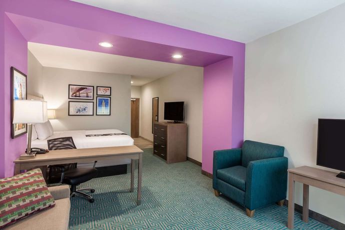 Imagen de la habitación del Hotel La Quinta Inn and Suites by Wyndham Lafayette Oil Center. Foto 13