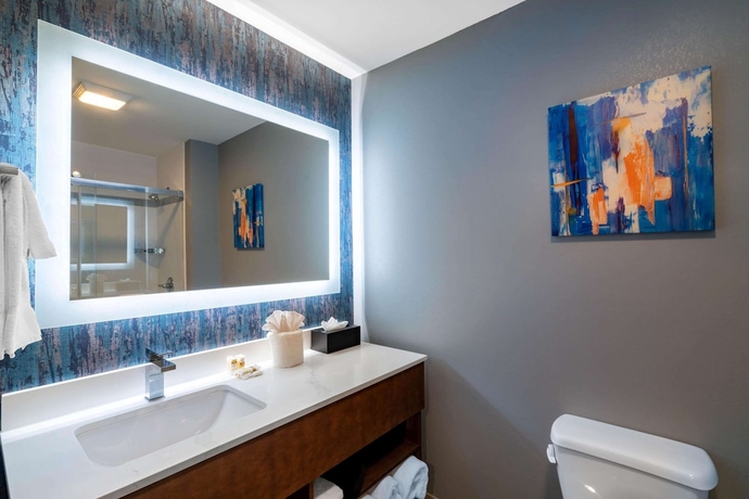 Imagen de la habitación del Hotel La Quinta Inn and Suites by Wyndham Louisville NE/Old Henry Rd. Foto 5