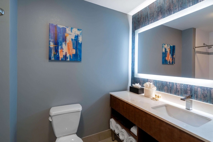 Imagen de la habitación del Hotel La Quinta Inn and Suites by Wyndham Louisville NE/Old Henry Rd. Foto 8