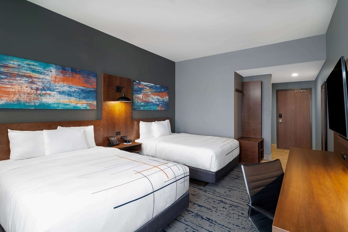 Imagen de la habitación del Hotel La Quinta Inn and Suites by Wyndham Louisville NE/Old Henry Rd. Foto 11