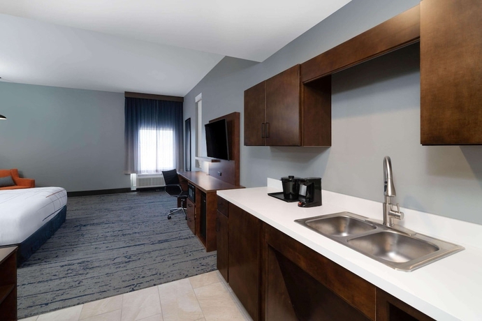 Imagen de la habitación del Hotel La Quinta Inn and Suites by Wyndham Louisville NE/Old Henry Rd. Foto 15
