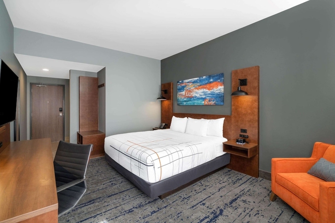 Imagen de la habitación del Hotel La Quinta Inn and Suites by Wyndham Louisville NE/Old Henry Rd. Foto 17