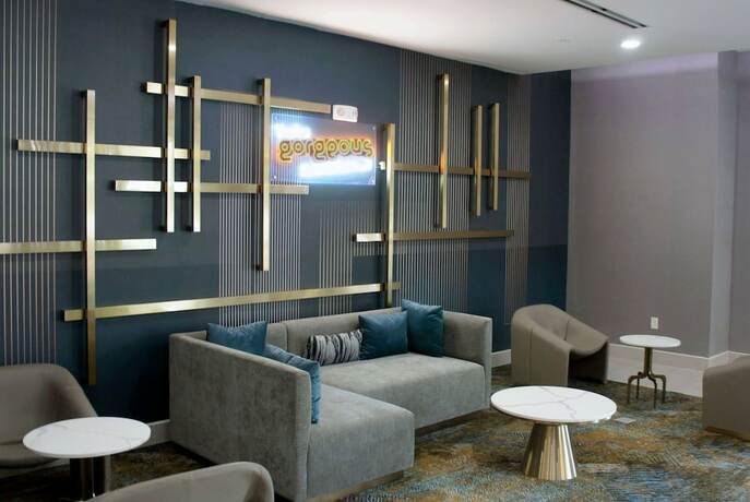 Imagen general del Hotel La Quinta Inn and Suites by Wyndham Manchester / Arnold AFB. Foto 2