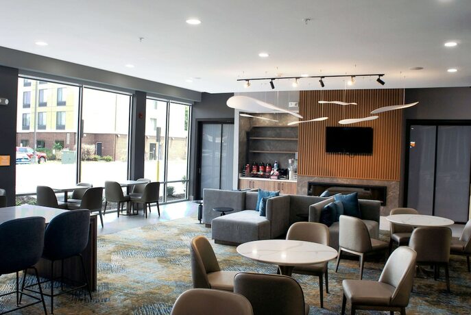 Imagen del bar/restaurante del Hotel La Quinta Inn and Suites by Wyndham Manchester / Arnold AFB. Foto 7