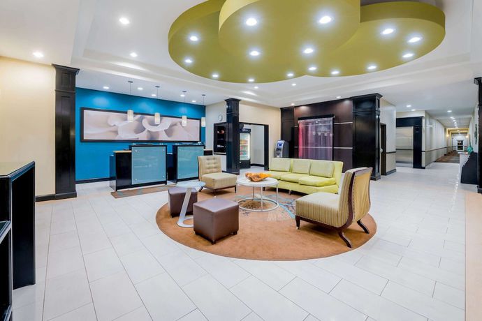 Imagen de los interiores del Hotel La Quinta Inn and Suites by Wyndham Marshall. Foto 17