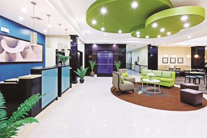 Imagen de los interiores del Hotel La Quinta Inn and Suites by Wyndham Marshall. Foto 19