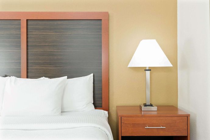 Imagen de la habitación del Hotel La Quinta Inn and Suites by Wyndham Midwest City - Tinker AFB. Foto 15