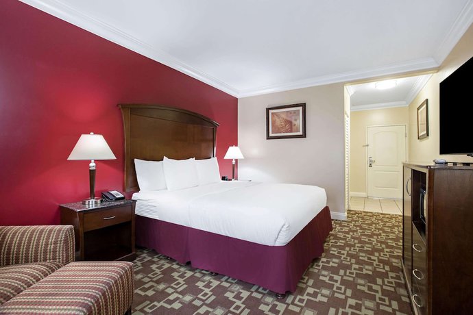 Imagen de la habitación del Hotel La Quinta Inn and Suites by Wyndham Moreno Valley. Foto 12