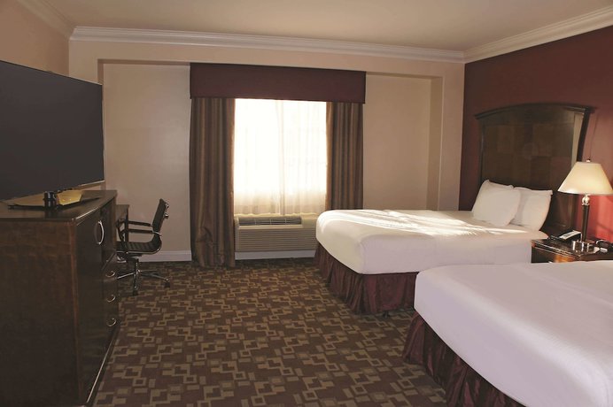 Imagen de la habitación del Hotel La Quinta Inn and Suites by Wyndham Moreno Valley. Foto 17