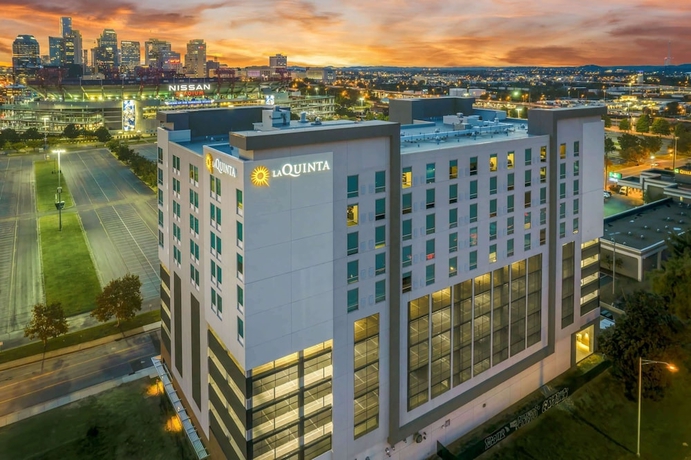 Imagen general del Hotel La Quinta Inn and Suites by Wyndham Nashville Downtown / Stadium. Foto 1