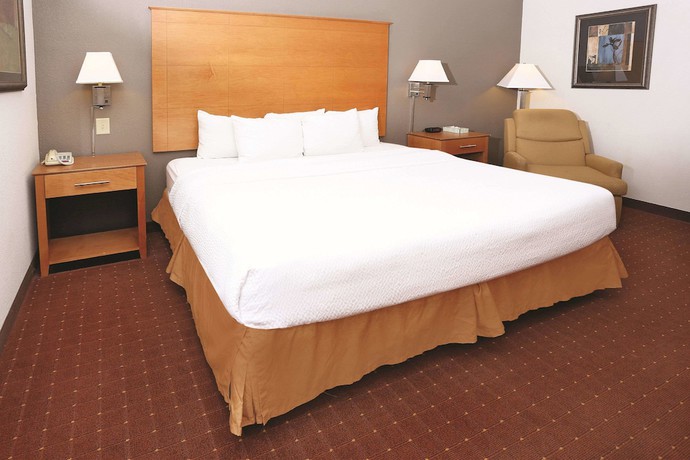 Imagen de la habitación del Hotel La Quinta Inn and Suites by Wyndham Norfolk. Foto 9