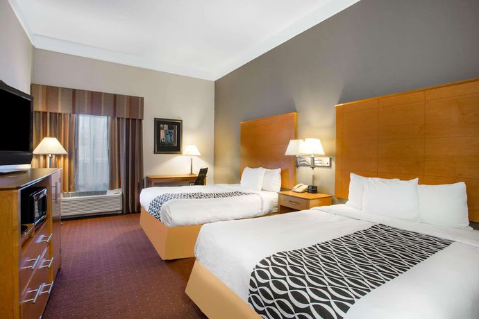 Imagen de la habitación del Hotel La Quinta Inn and Suites by Wyndham Norfolk. Foto 12