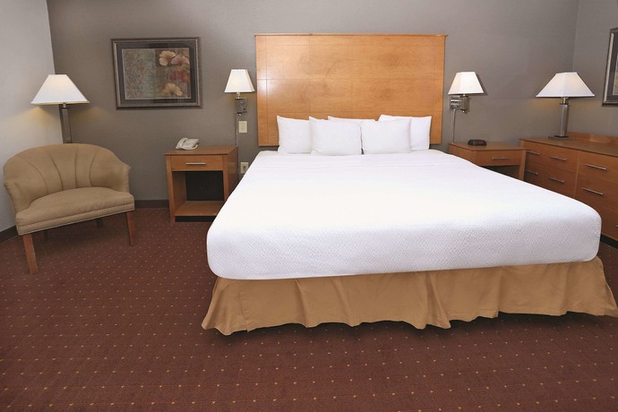 Imagen de la habitación del Hotel La Quinta Inn and Suites by Wyndham Norfolk. Foto 14