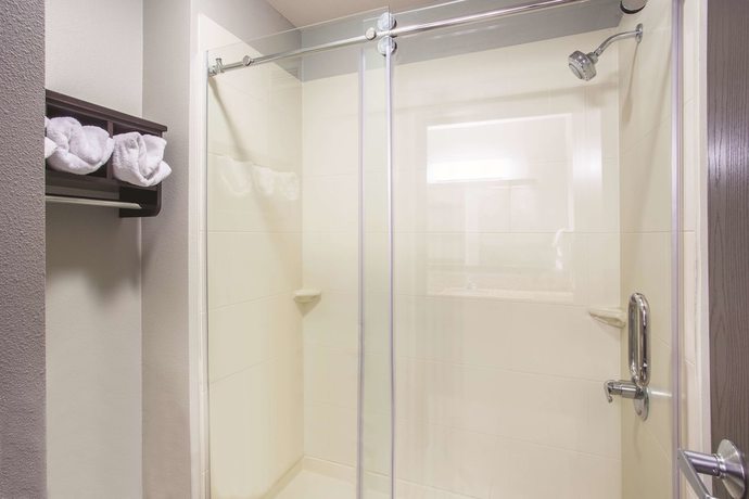 Imagen de la habitación del Hotel La Quinta Inn and Suites by Wyndham O\'Fallon, IL - St. Louis. Foto 6