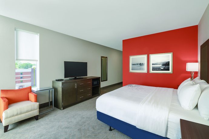 Imagen de la habitación del Hotel La Quinta Inn and Suites by Wyndham Opelika Auburn. Foto 12