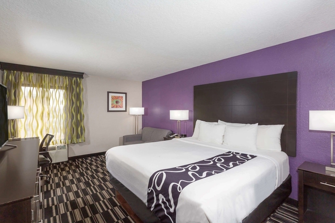 Imagen de la habitación del Hotel La Quinta Inn and Suites by Wyndham Orlando Universal area. Foto 8