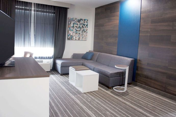 Imagen de la habitación del Hotel La Quinta Inn and Suites by Wyndham Owasso. Foto 11