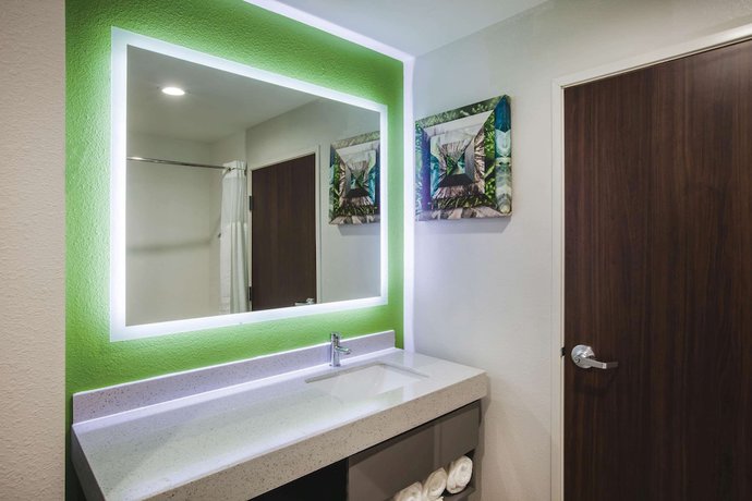 Imagen de la habitación del Hotel La Quinta Inn and Suites by Wyndham Owasso. Foto 12