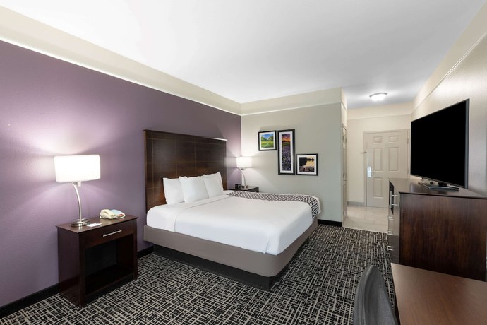 Imagen de la habitación del Hotel La Quinta Inn and Suites by Wyndham Port Lavaca. Foto 2