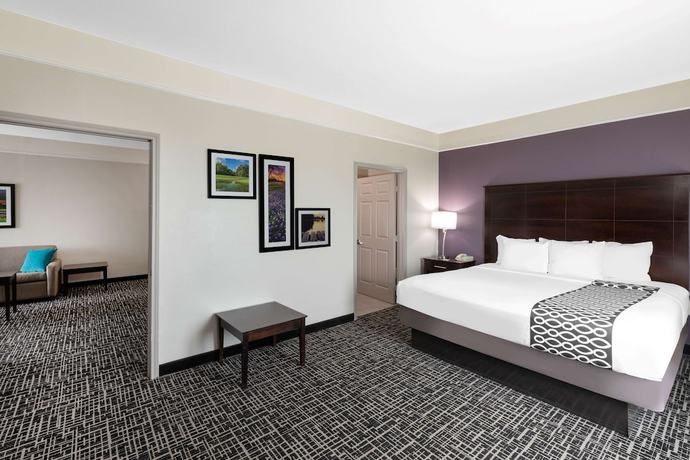 Imagen de la habitación del Hotel La Quinta Inn and Suites by Wyndham Port Lavaca. Foto 6