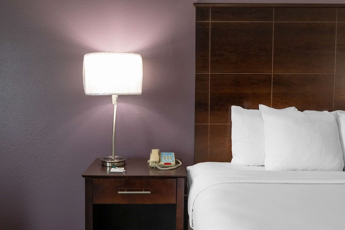 Imagen de la habitación del Hotel La Quinta Inn and Suites by Wyndham Port Lavaca. Foto 11