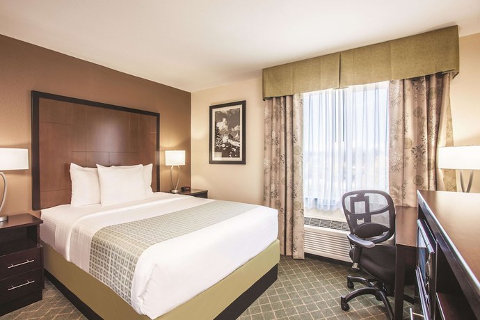 Imagen de la habitación del Hotel La Quinta Inn and Suites by Wyndham Portland Airport. Foto 2