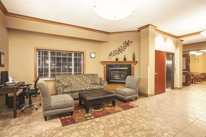 Imagen de los interiores del Hotel La Quinta Inn and Suites by Wyndham Portland Airport. Foto 16