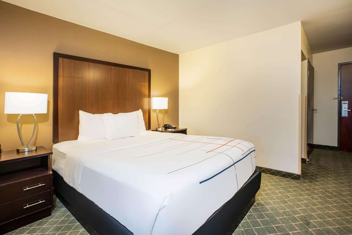 Imagen de la habitación del Hotel La Quinta Inn and Suites by Wyndham Portland Airport. Foto 9