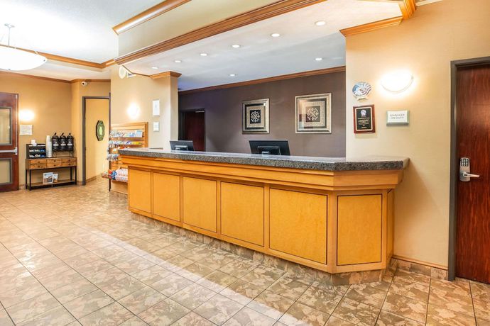 Imagen de los interiores del Hotel La Quinta Inn and Suites by Wyndham Portland Airport. Foto 18