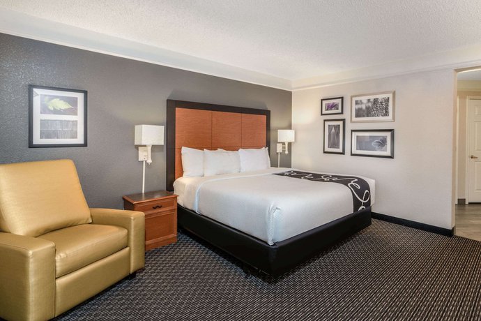 Imagen de la habitación del Hotel La Quinta Inn and Suites by Wyndham Pueblo. Foto 2