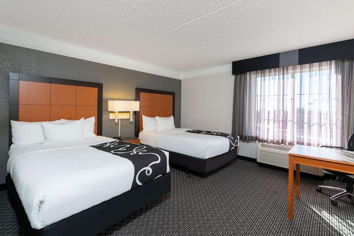 Imagen de la habitación del Hotel La Quinta Inn and Suites by Wyndham Pueblo. Foto 4