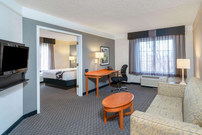 Imagen de la habitación del Hotel La Quinta Inn and Suites by Wyndham Pueblo. Foto 6