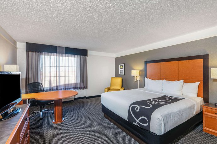 Imagen de la habitación del Hotel La Quinta Inn and Suites by Wyndham Pueblo. Foto 8