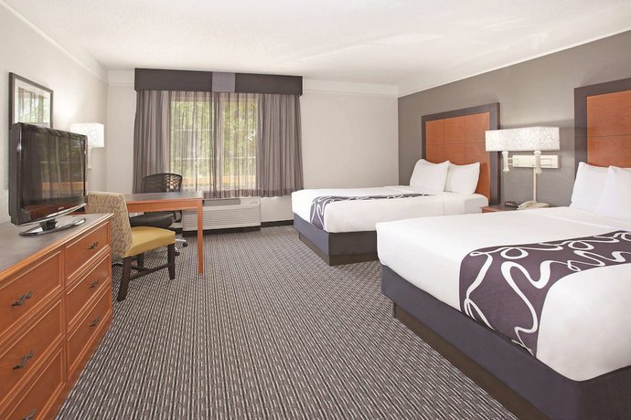 Imagen de la habitación del Hotel La Quinta Inn and Suites by Wyndham Pueblo. Foto 9