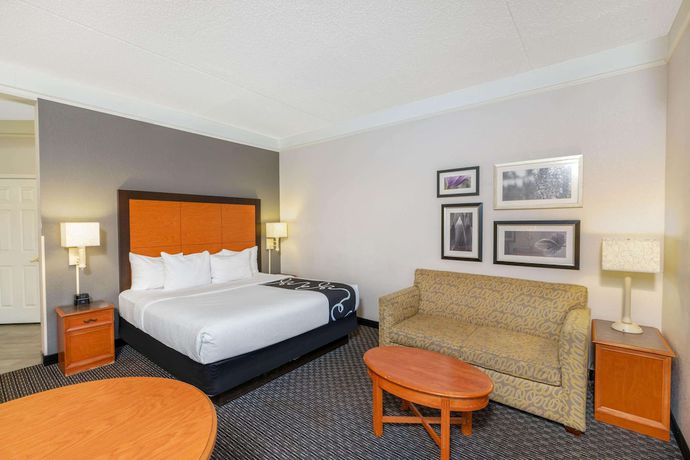 Imagen de la habitación del Hotel La Quinta Inn and Suites by Wyndham Pueblo. Foto 11