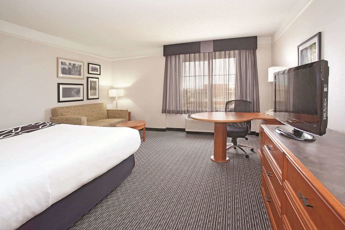 Imagen de la habitación del Hotel La Quinta Inn and Suites by Wyndham Pueblo. Foto 12