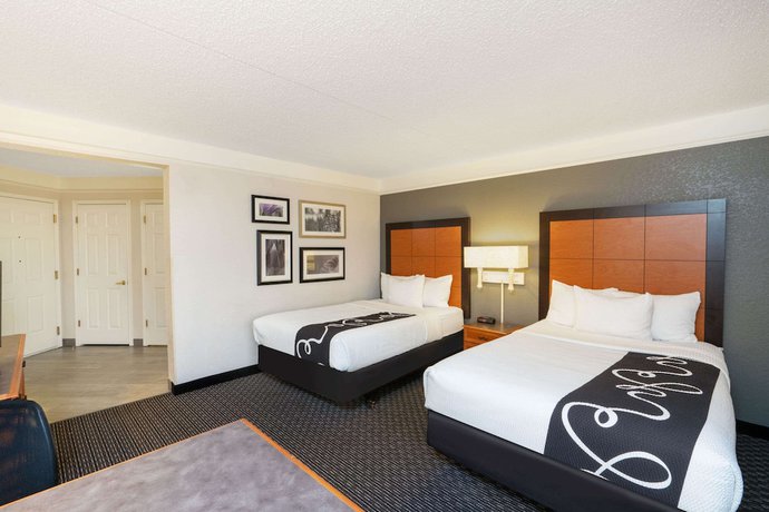 Imagen de la habitación del Hotel La Quinta Inn and Suites by Wyndham Pueblo. Foto 14