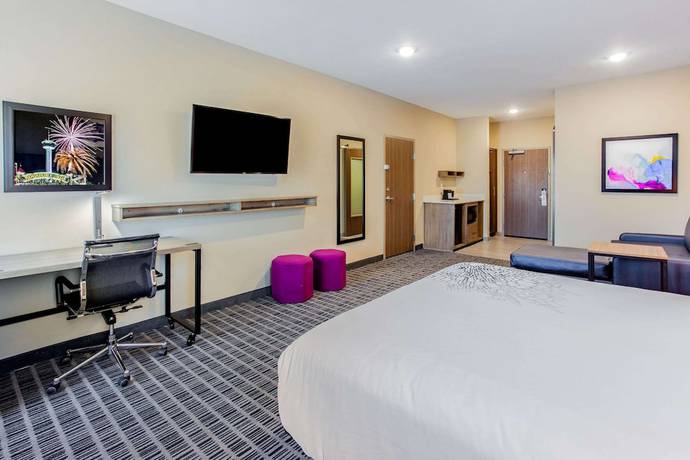Imagen de la habitación del Hotel La Quinta Inn and Suites by Wyndham San Antonio Alamo City. Foto 6