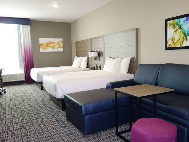 Imagen de la habitación del Hotel La Quinta Inn and Suites by Wyndham San Antonio Alamo City. Foto 11